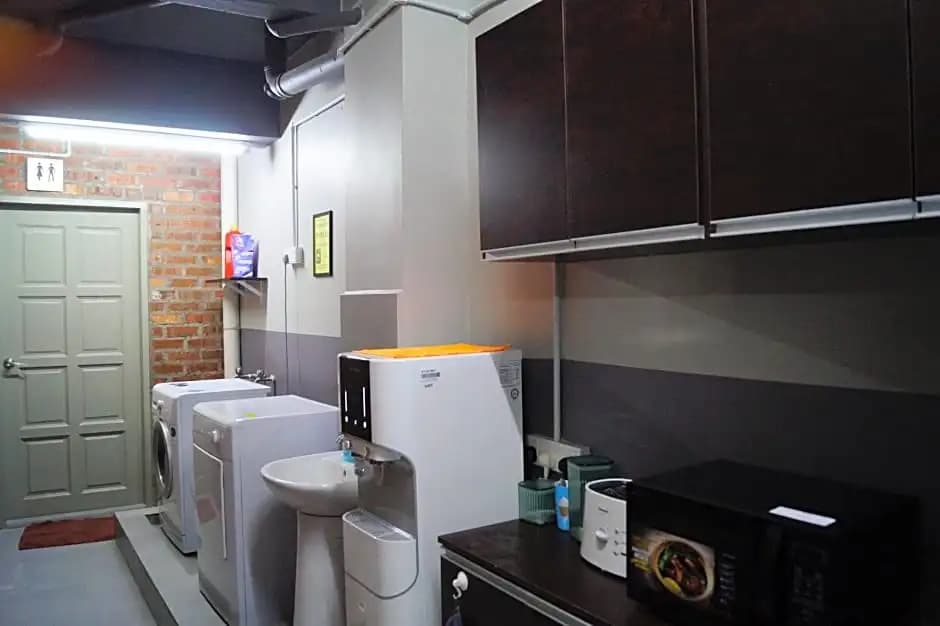 Bricks backpackers Hostel - photo 2