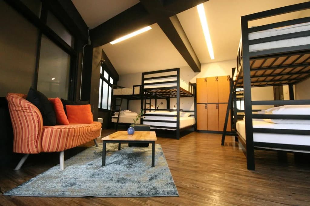 STrips the Poshtel - Hostel - photo 3