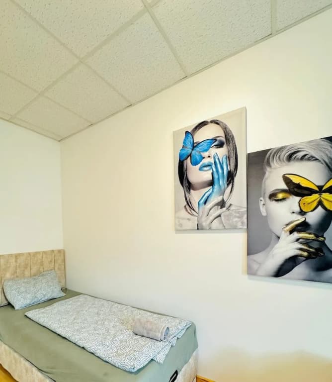 Cozy 2BR Apt Sleeps 6 Direct City Access - photo 2