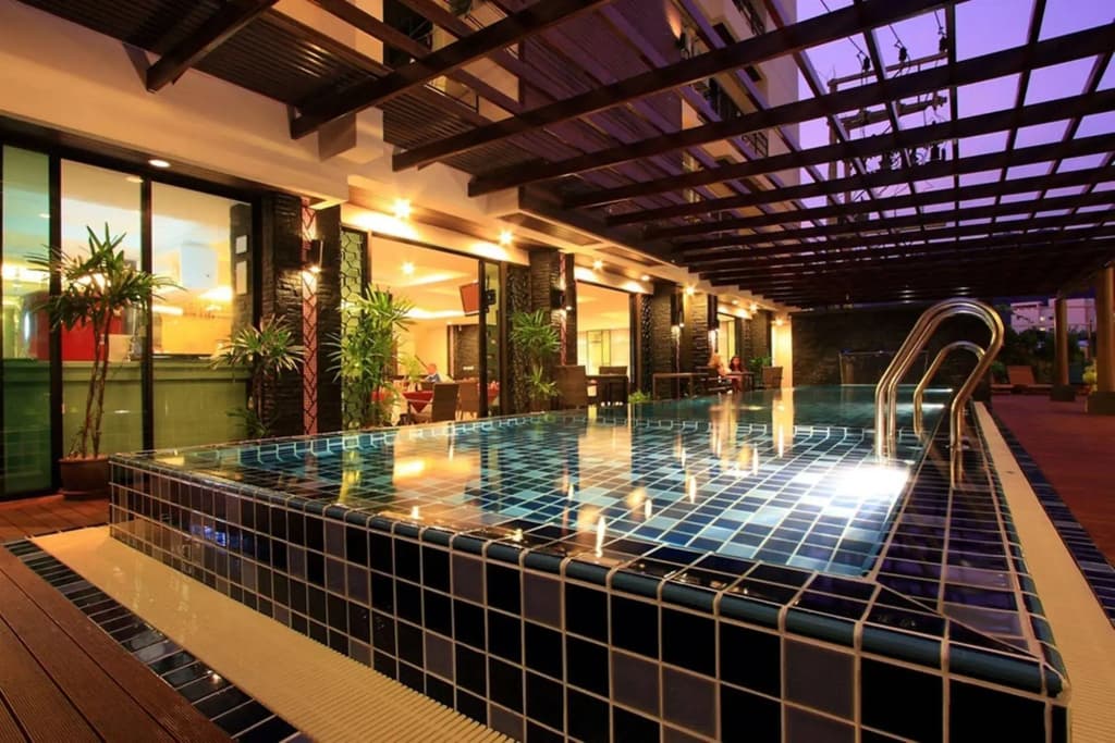 Baramee Hip Hotel - photo 10