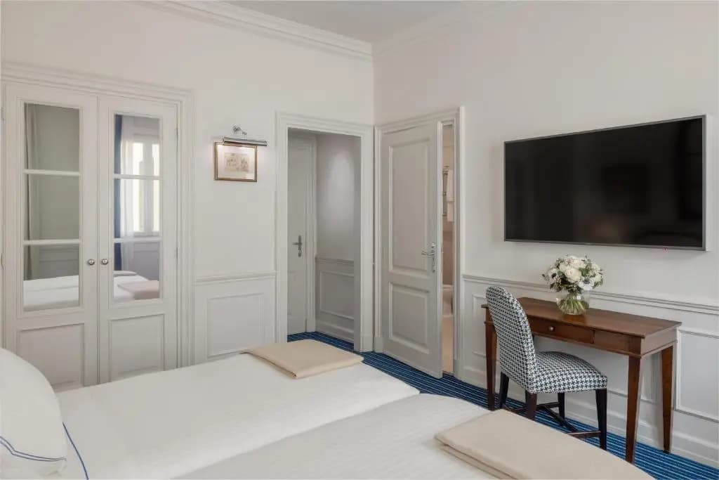 Hotel Lungarno - photo 37
