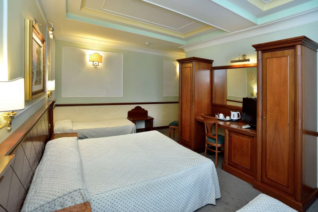 Hotel Hiberia - photo 3