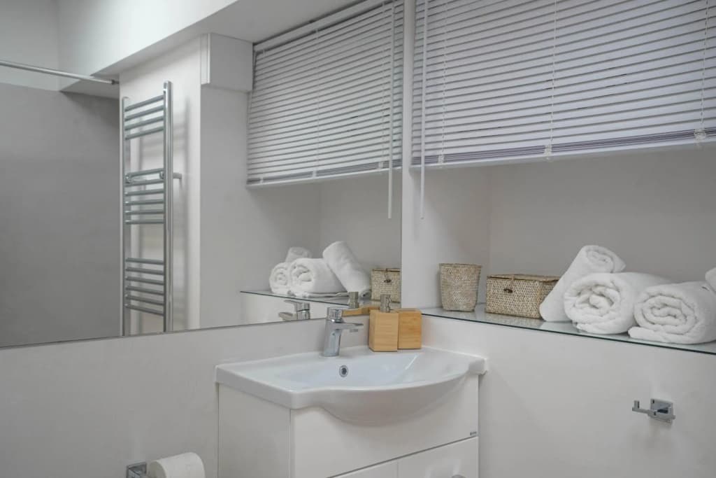 Lovely studio in Likavitos Hill - photo 8