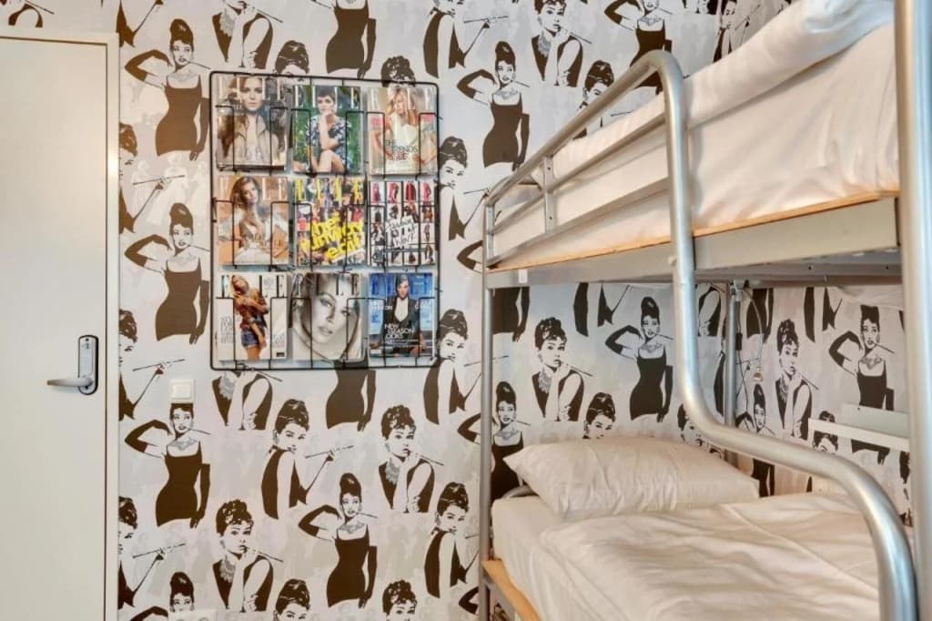 Dutchies Hostel - photo 11