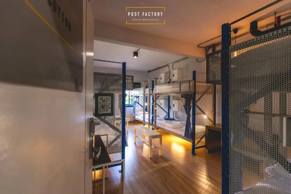 Post Factory Bed & Breakfast Sathorn Hostel - Adults Only - photo 14