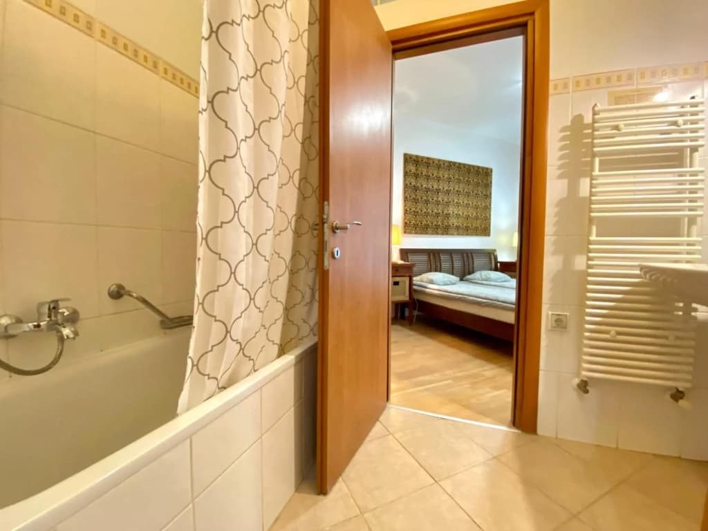 Downtown Vibe-King I apts - photo 10
