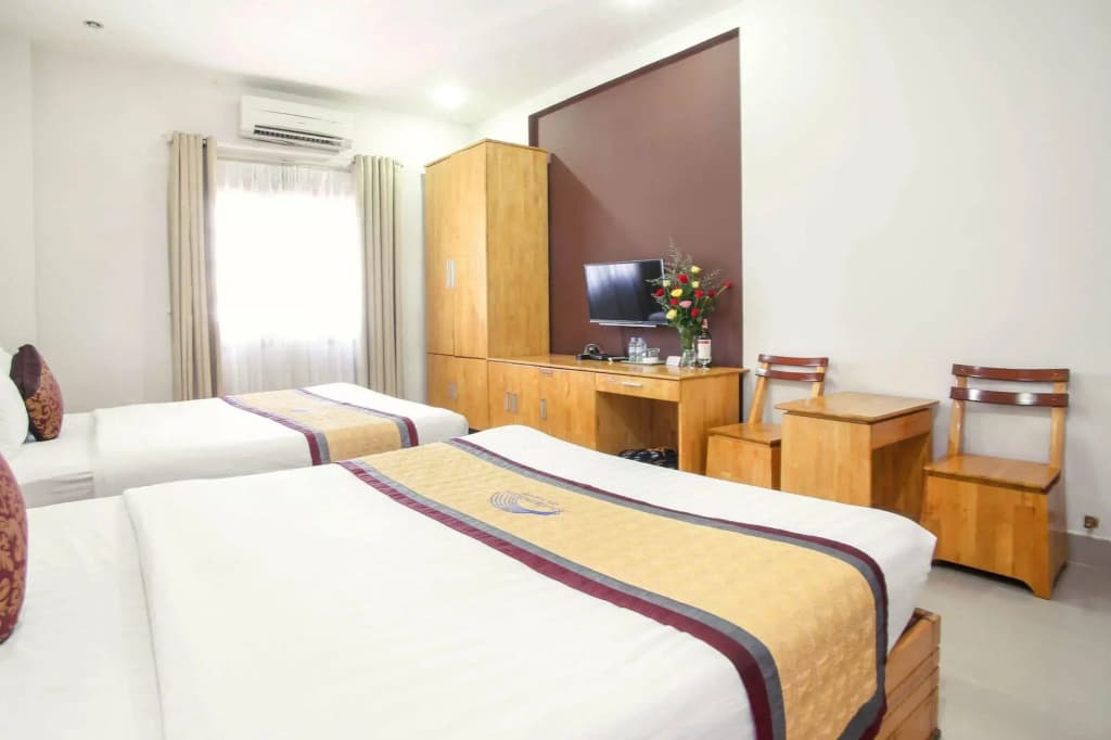 Rainbow Hotel - photo 7