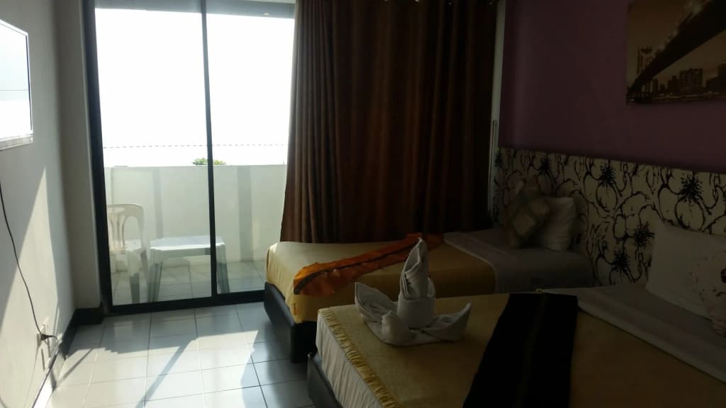 Barfly Pattaya Hotel - photo 4
