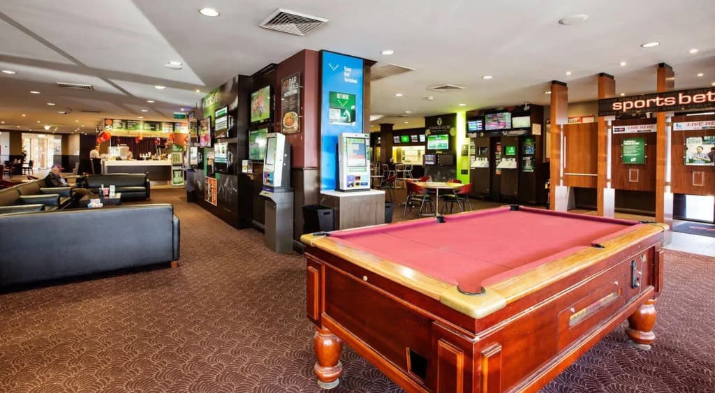 Nightcap at Ashley Hotel - photo 20