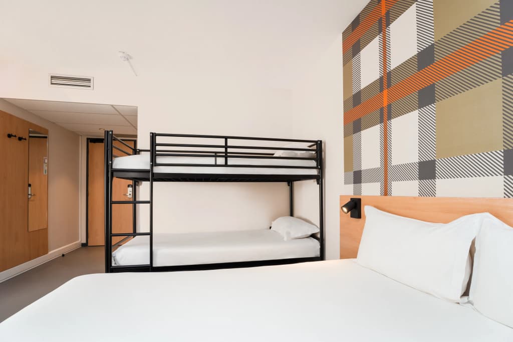 easyHotel Nice Old Town - photo 11