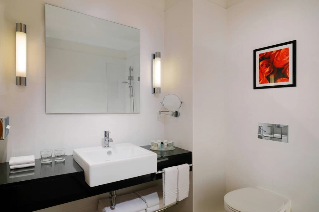 Courtyard by Marriott Budapest City Center - photo 10