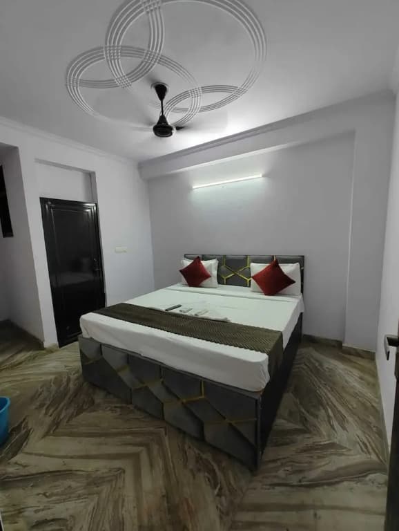 Mauryan Express Hotel Devli Khanpur - photo 2