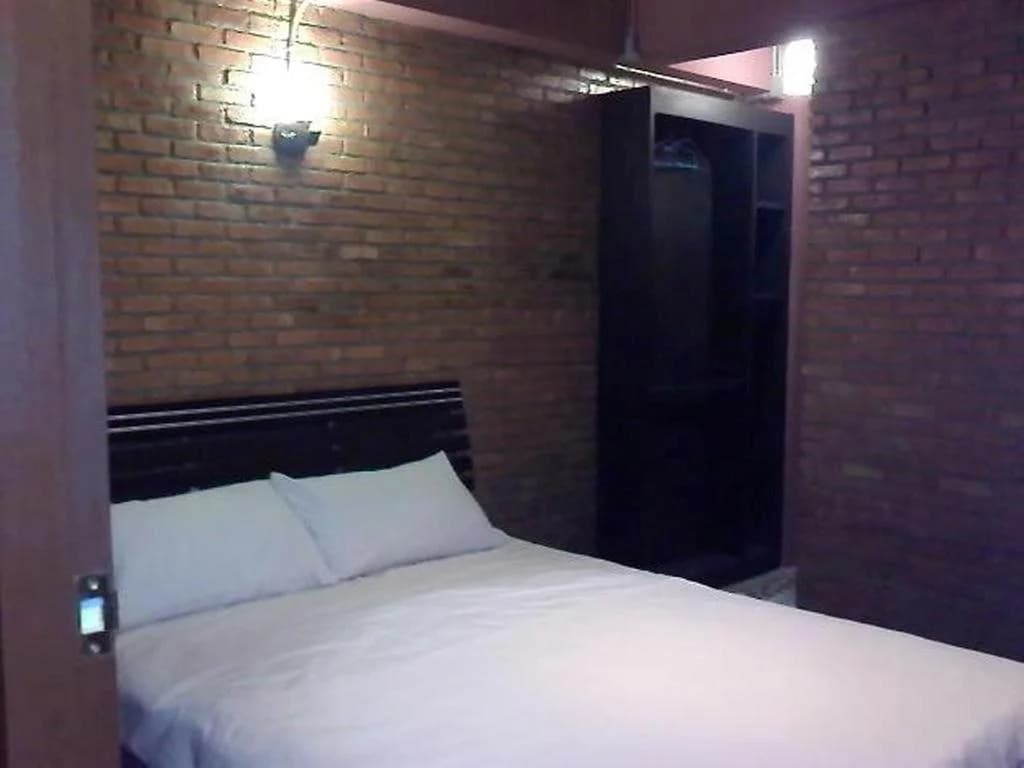 Number Nice House - photo 4
