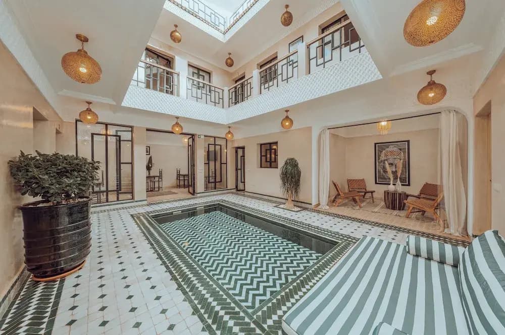 Riad Valentine - photo 19