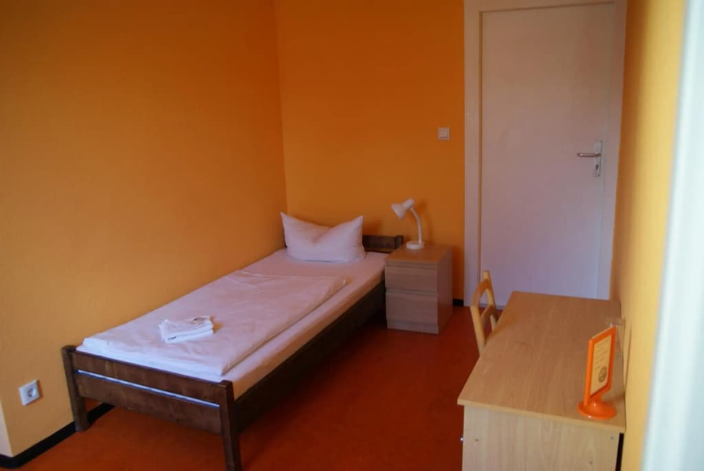 HappyGoLucky Hotel & Hostel - photo 3
