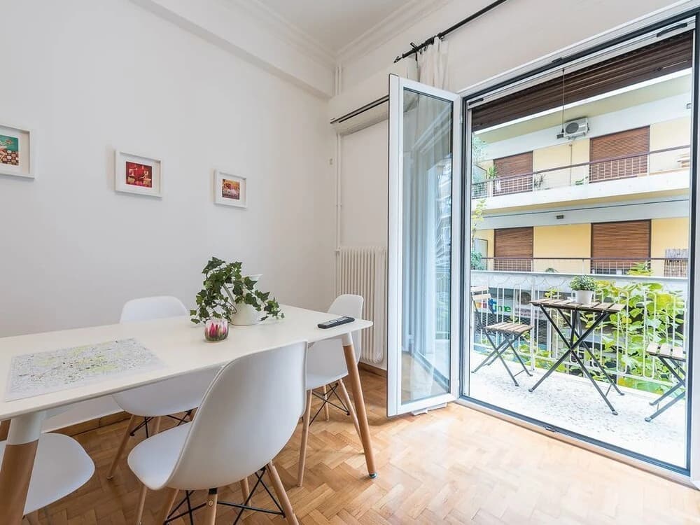 Spacious and Stylish Home in Central Athens by Cloudkeys - photo 6