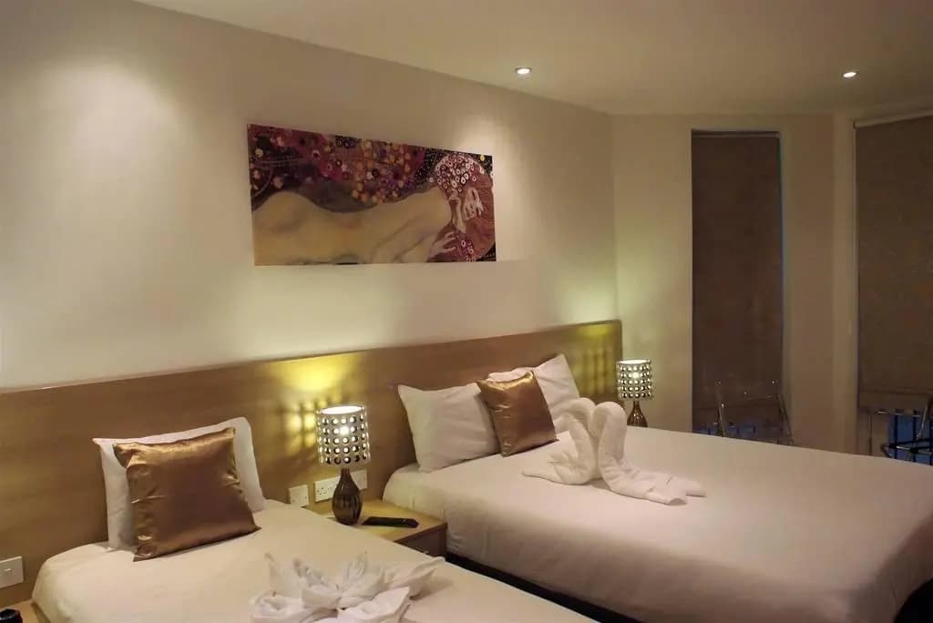 The Kensington Studios - photo 30