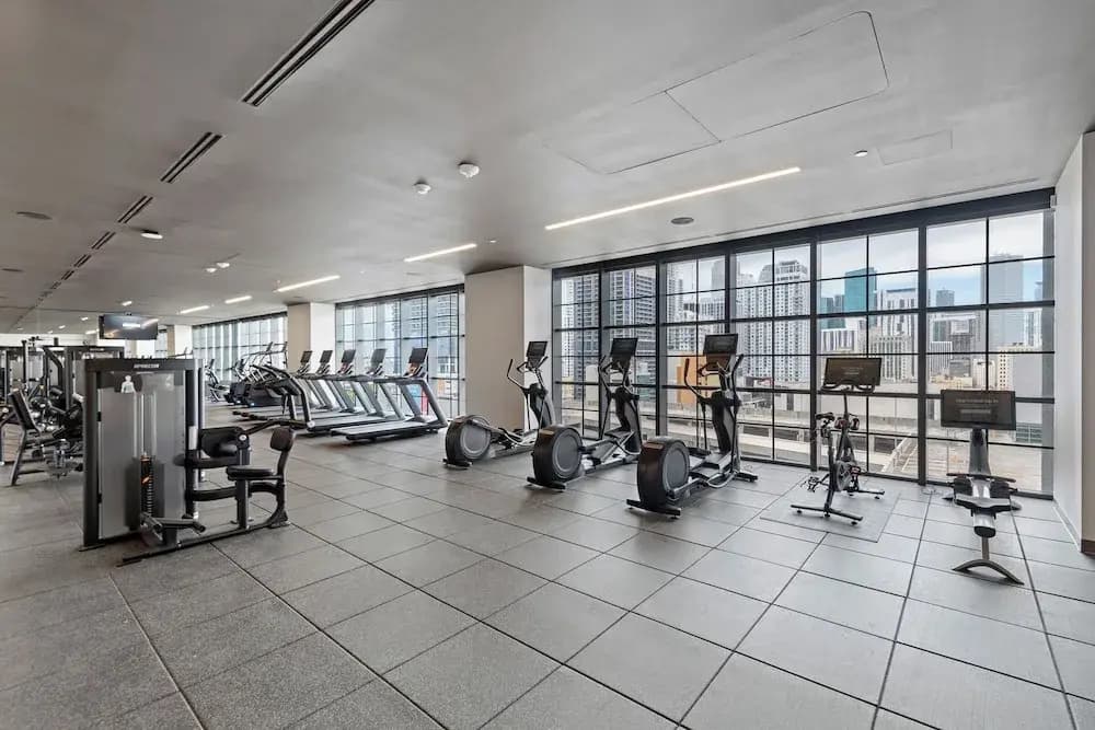 Prime Downtown Location Luxury Studio - photo 16