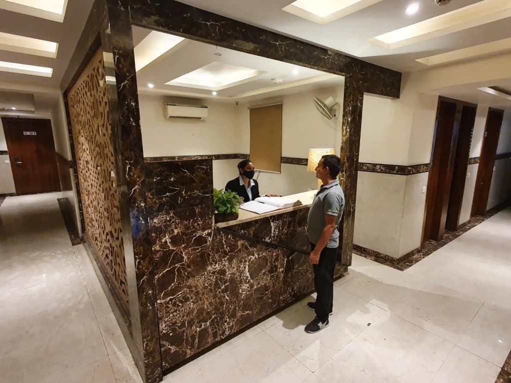 WhitePod Luxury at Delhi Airport - photo 3