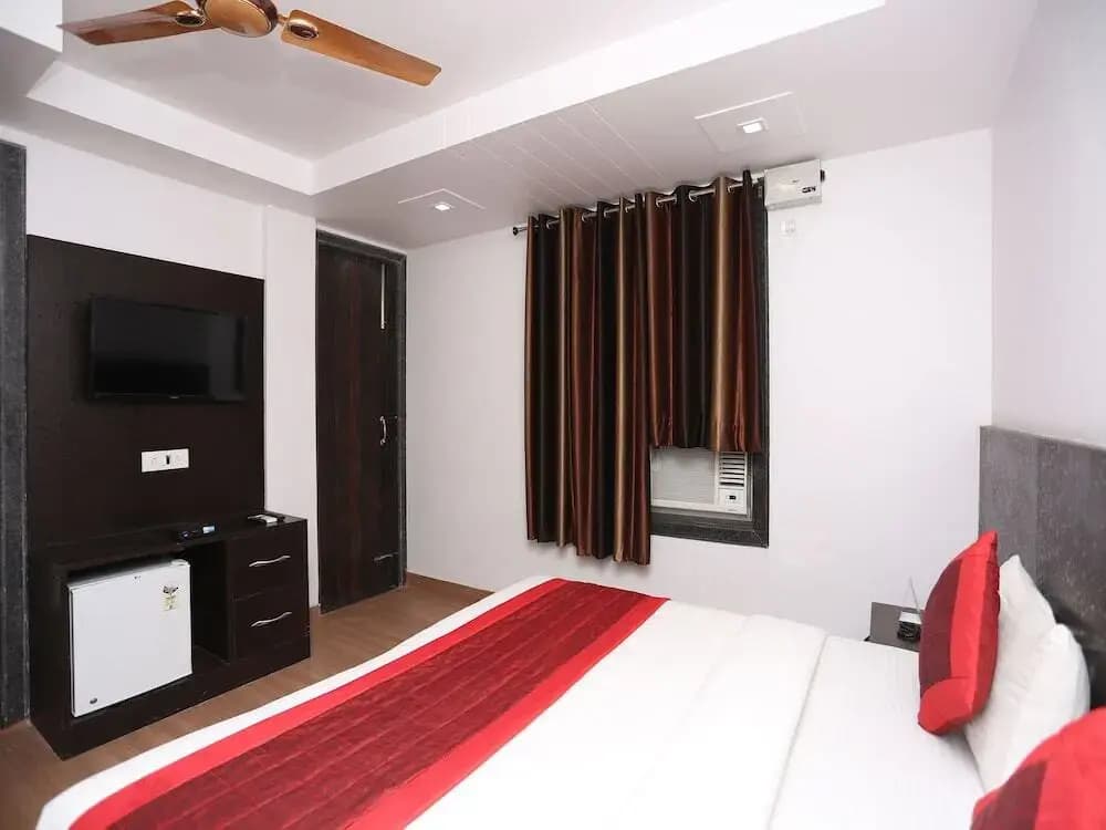 The Curtis By OYO Rooms - photo 12