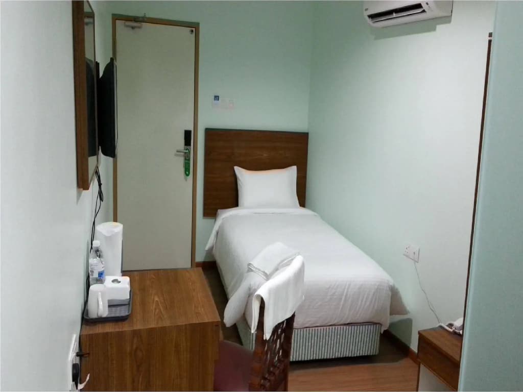 H Boutique Hotel Xplorer Maluri Cheras - photo 3