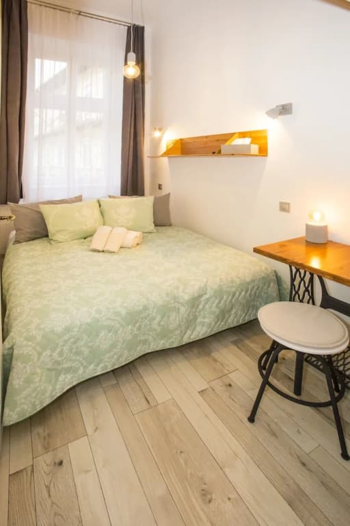 Wood and Light Apartment - photo 4