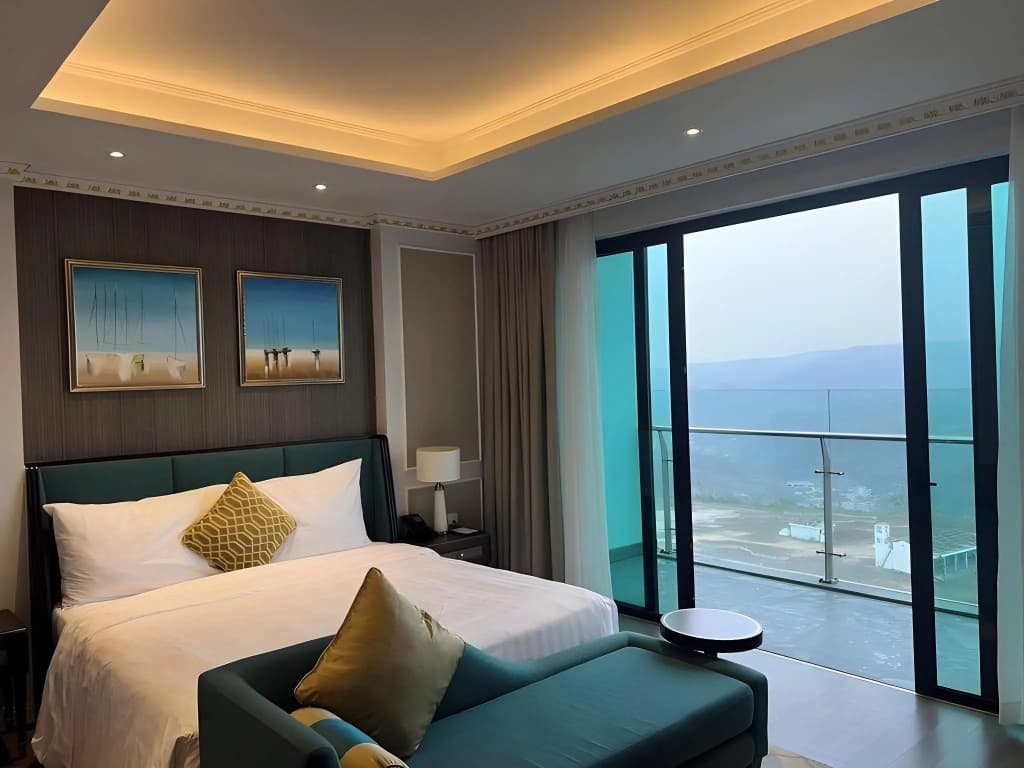 FLC Halong Bay Golf Club & Luxury Resort - photo 6