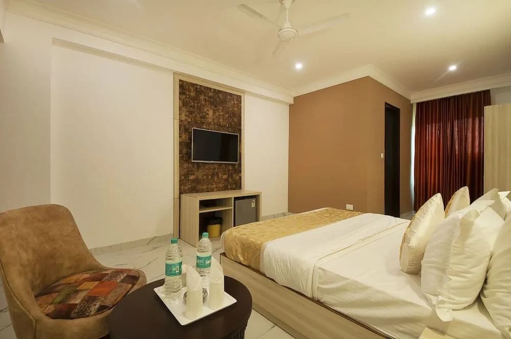 Hotel Almora - photo 5