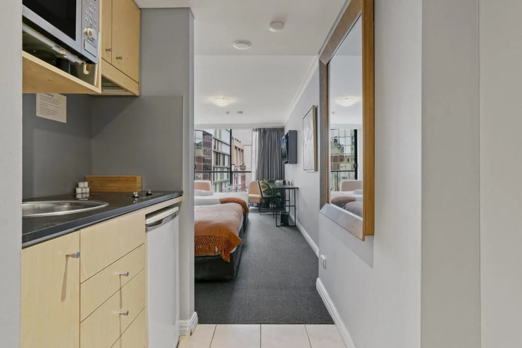 Convenient City Abode - photo 13