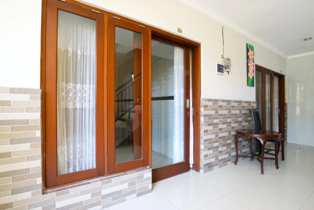 Rena Segara House Kuta - photo 8