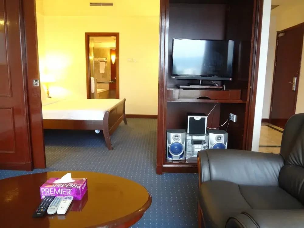 KL Super Suite at Times Square - photo 6