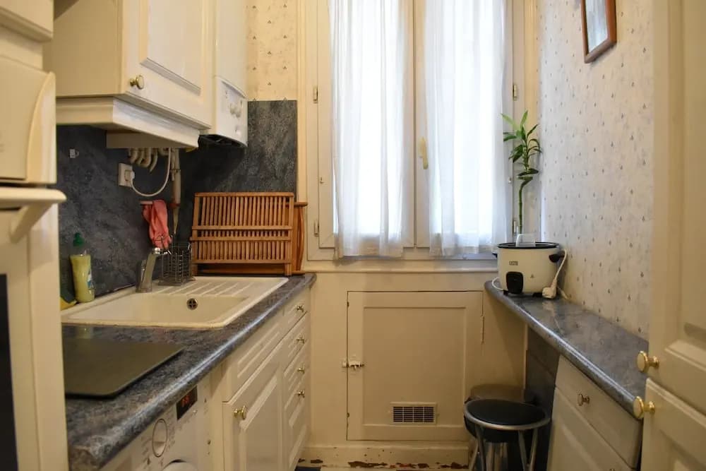 1 Bedroom Apartment In 16Th Arrondissement - photo 10