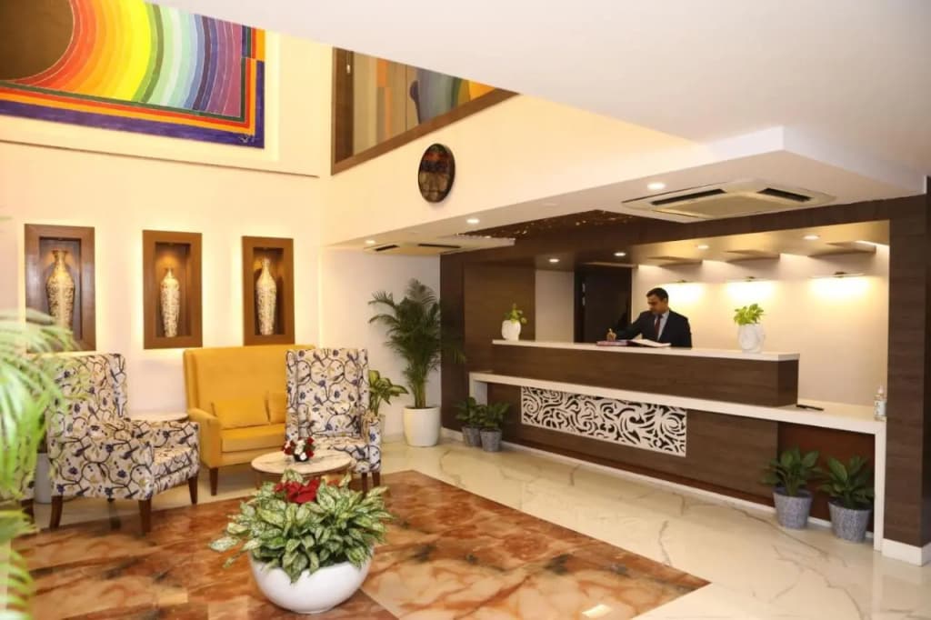 Hotel Cardinal Express OXMO Delhi Airport - photo 1