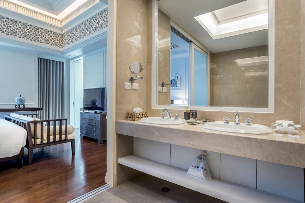 Novotel Phuket City Phokeethra Hotel - photo 18