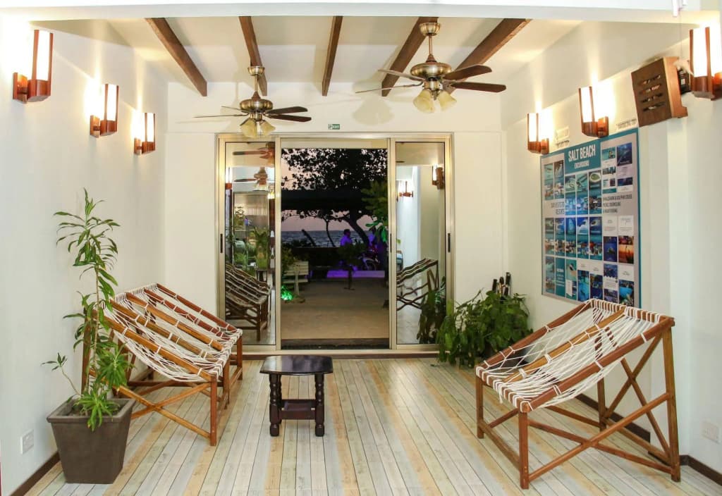 Salt Beach Hotel - photo 8