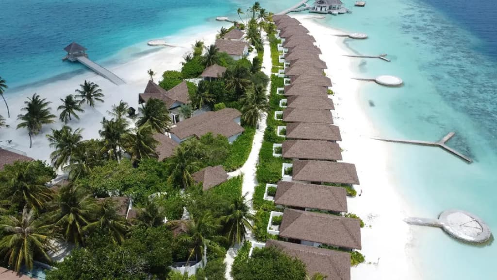 NOOE Maldives Kunaavashi Hotel - photo 12