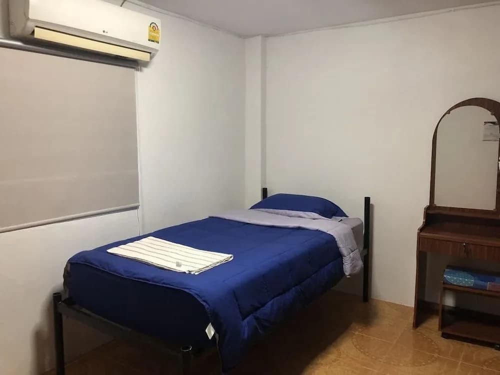 The Cubic Hotel - Hostel - photo 2