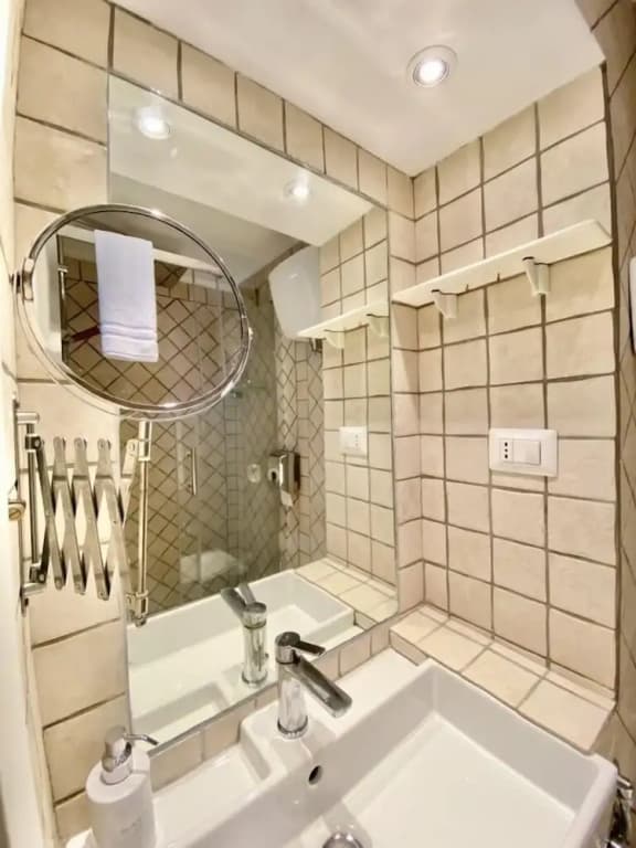 Roome B&B - photo 9