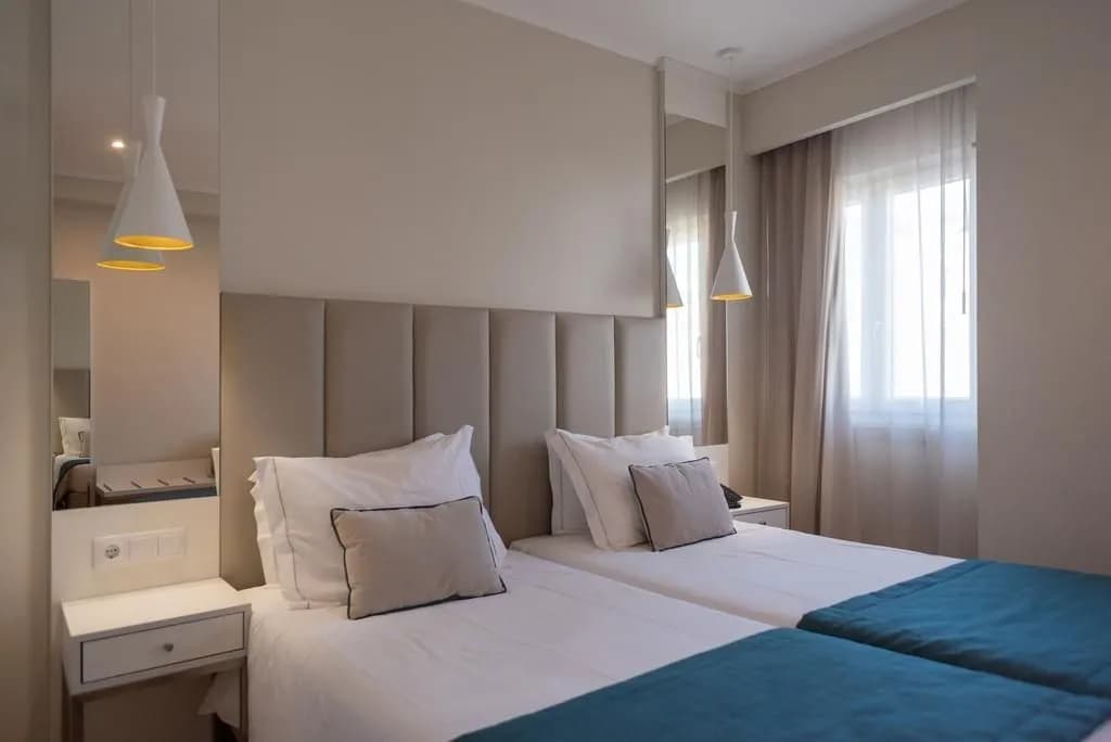 Hotel Canada - photo 4