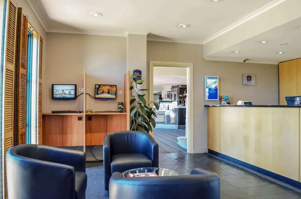 Best Western Plus Buckingham International - photo 2