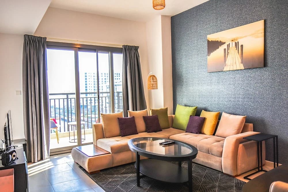1 Bedroom Apartment in Hayat Boulevard - photo 2
