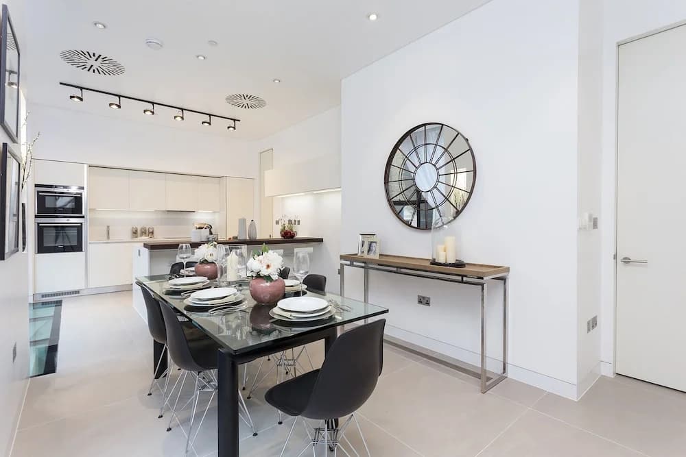 Urban Chic - Chiltern and Baker - photo 13