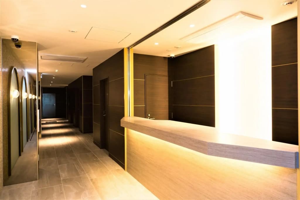 Shinsaibashi Crystal Hotel - photo 12