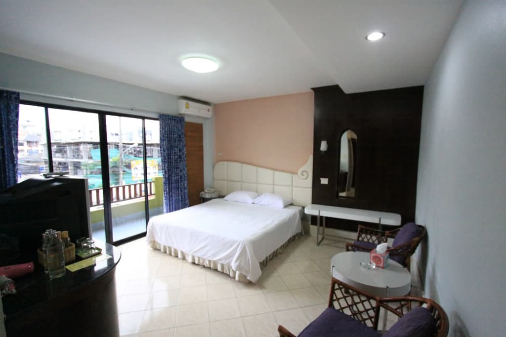 RangRong Hotel - photo 10