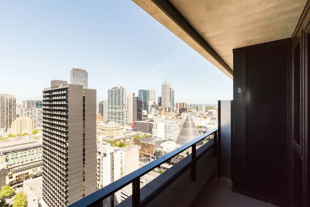SANTERI, 2BDR Melbourne Apartment - photo 17