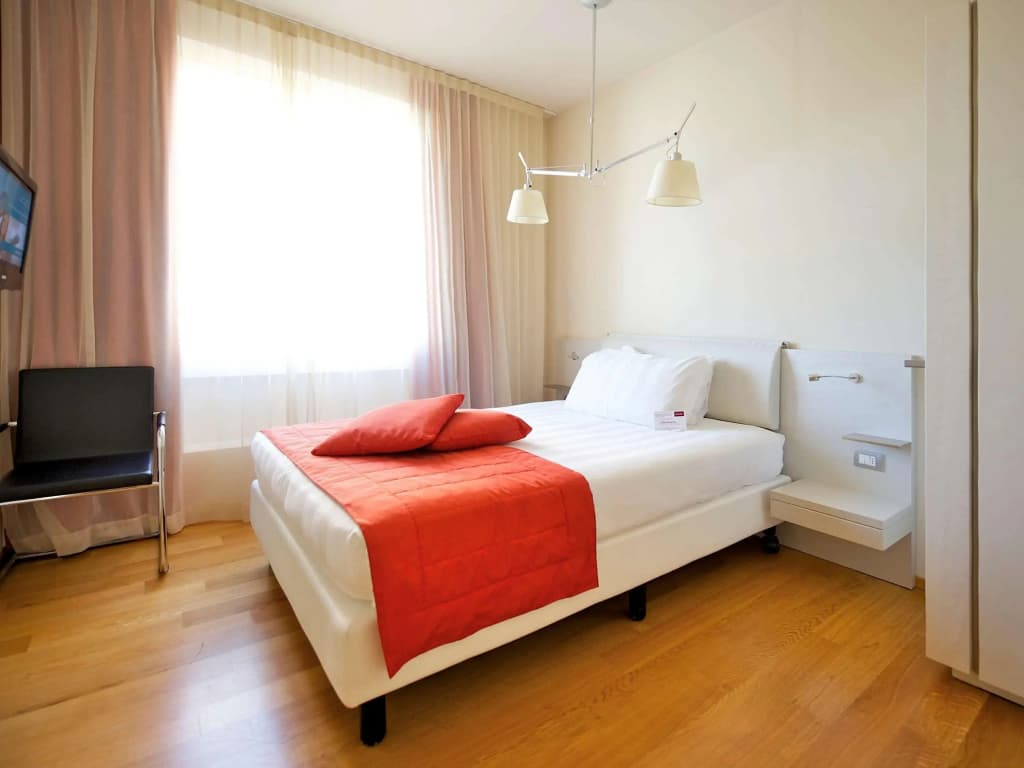 Mercure Milano Solari Hotel - photo 8