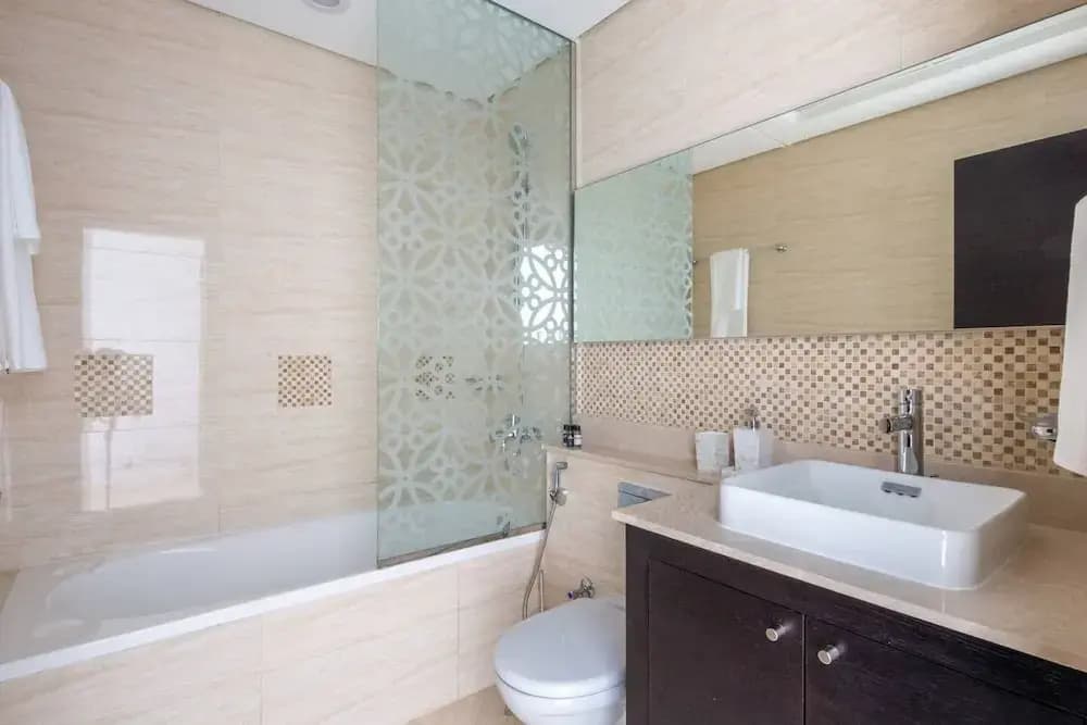 Spacious & Adorable 1BR in Downtown Dubai - photo 7