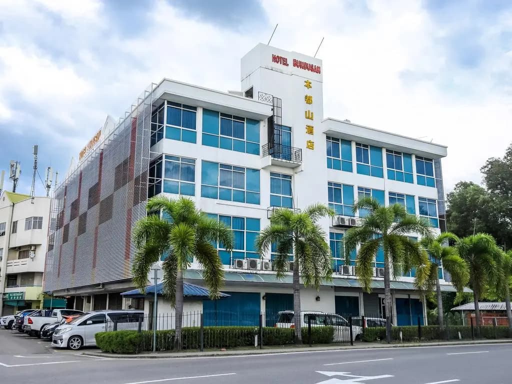 OYO 1108 Bundusan Hotel - main photo