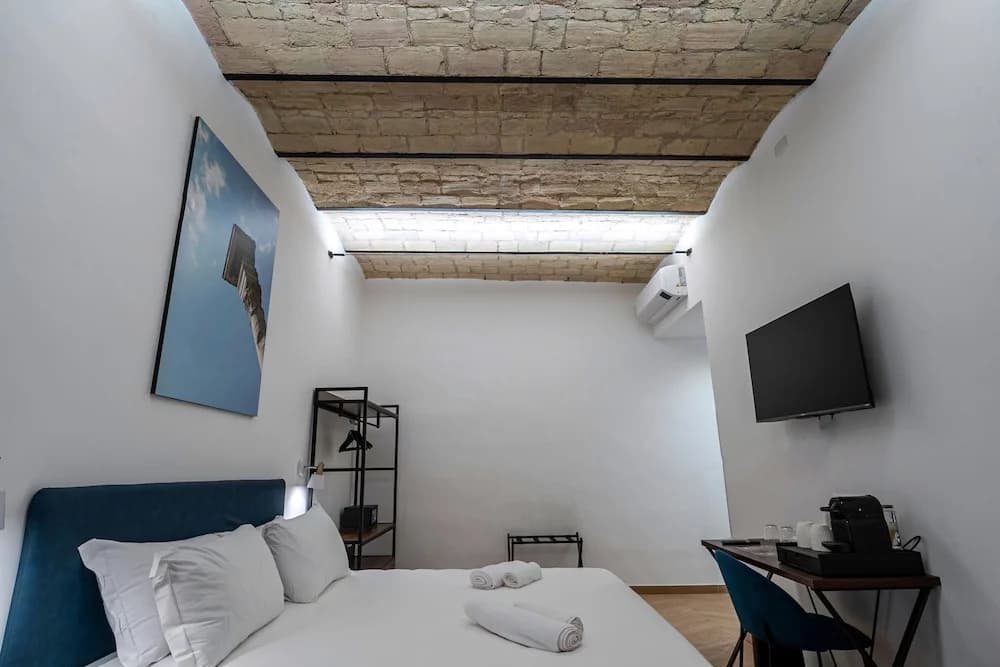 Urban Vatican Rooms - photo 17
