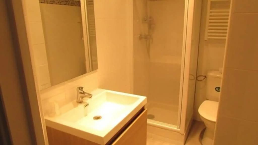 Hotel La Perle Montparnasse - photo 9